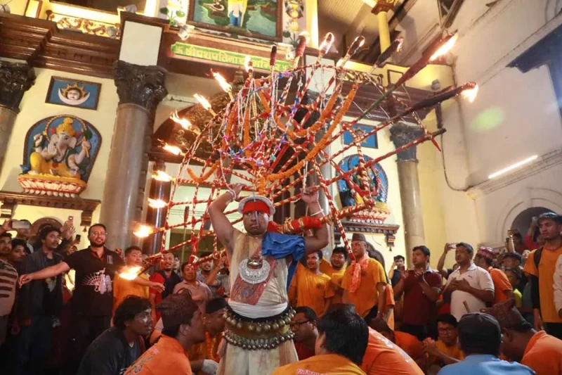 जिब्रो छेड्ने जात्रा : सुजनले चौथोपटक जिब्रो छेड्ने