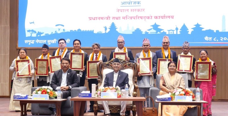प्रधानमन्त्री राष्ट्रिय प्रतिभामा दस जना  पुरस्कृत