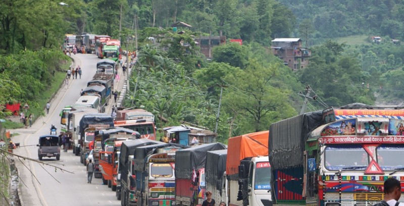 काठमाडौँ-मुग्लिन सडक सञ्चालन, अलपत्र सवारी गन्तव्यतर्फ पठाइँदै