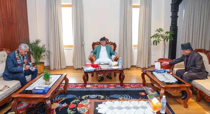 तीन दलका शीर्ष नेताको बैठक बस्दै