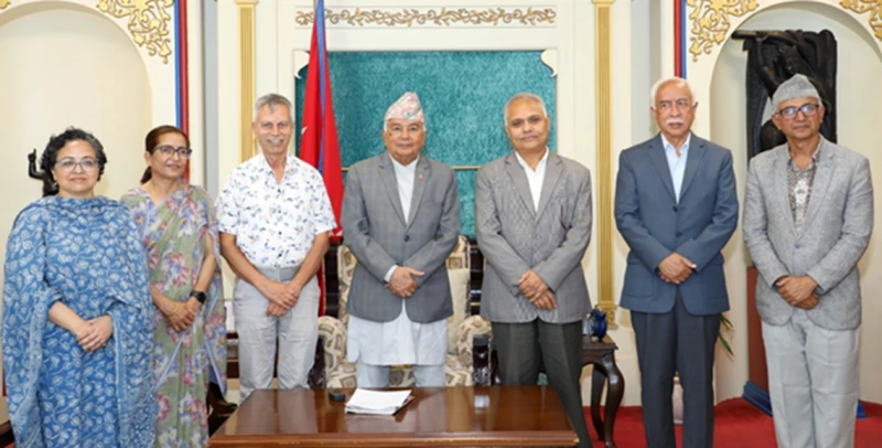 शिक्षाविद्हरूको राष्ट्रपतिसँग भेट, शिक्षा विधेयक संशोधनको आग्रह