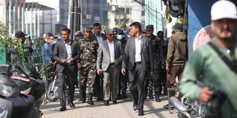 राजावादीले पुर्‍याएको  क्षति गृहमन्त्रीद्धारा निरीक्षण