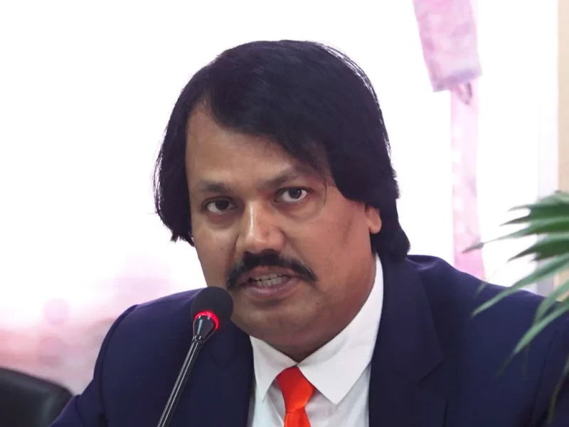 पढेलेखेकाहरूले देश बिगारेको होइन, उनीहरूको कदर भइरहेको छैन : डा. सिके राउत