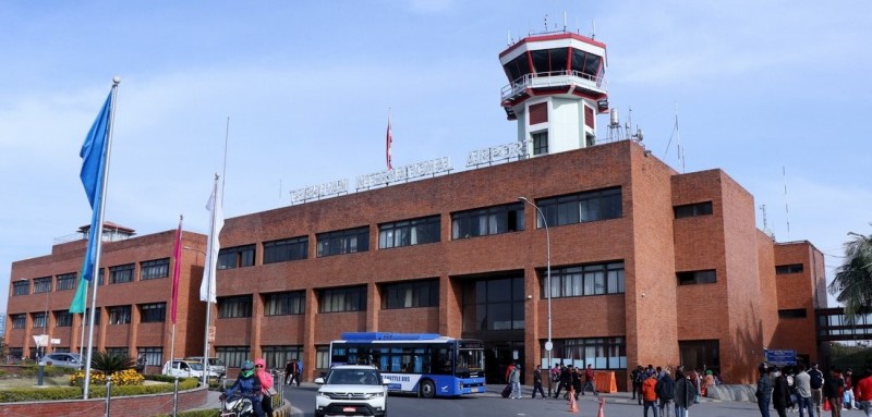 अन्तर्राष्ट्रिय विमानस्थलको गोल्डेन गेट क्षेत्रमा भीड नियन्त्रण, ५ जनासम्म मात्र अनुमति